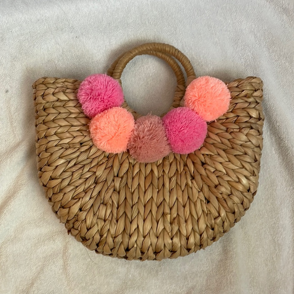 Pompom straw beach bag